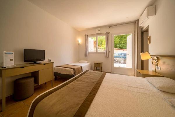 HOTEL RESTAURANT à VENDRE à MOUSTIERS SAINTE MARIE (04) HAUTE-PROVENCE - PARC DU VERDON