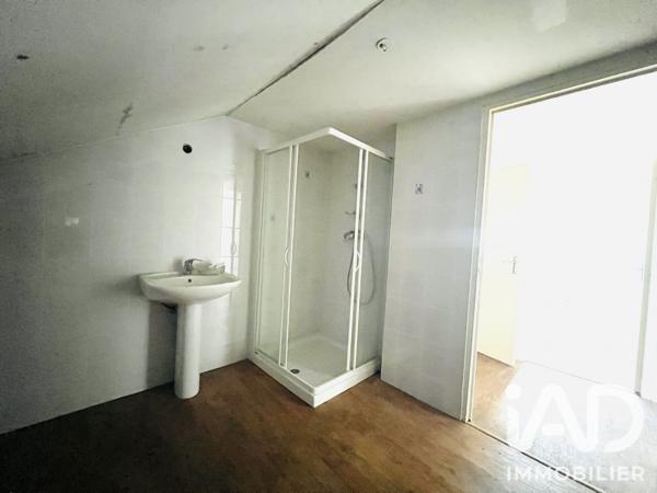 Immeuble à vendre 250 m² Hundling