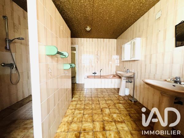 Immeuble à vendre 250 m² Hundling