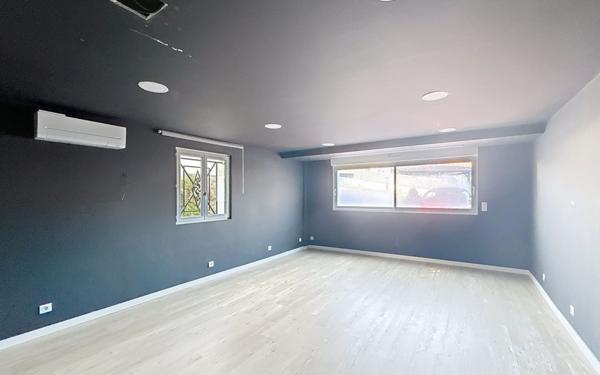 Maison à vendre    8 pièces •  Urcuit