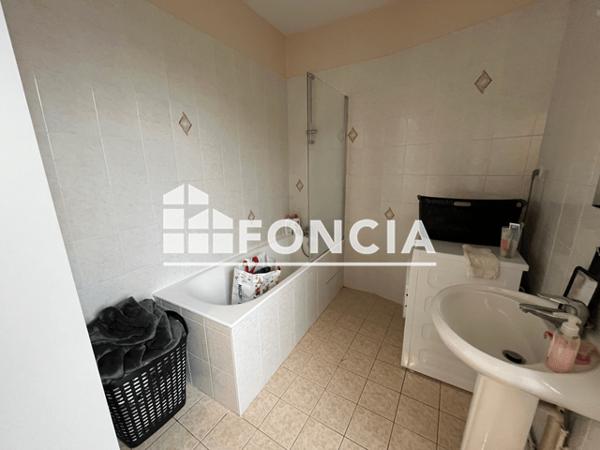 Location Maison 3 pièces 121.28 m² - 6 RUE DE BELLE FACE Celles Sur Belle 79370