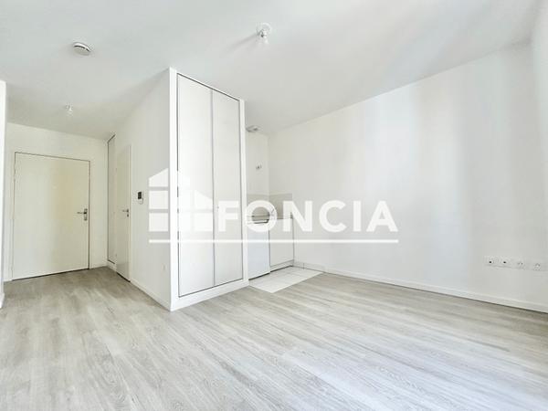 Location Studio 19.6 m² - 5 PLACE EUGENE ROLLAND Metz 57000