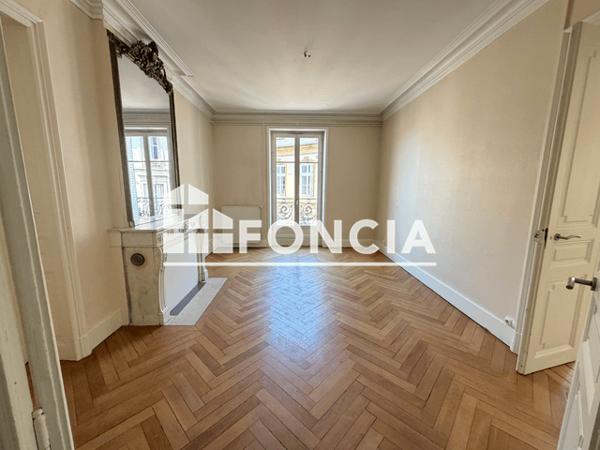 Location Appartement 5 pièces 133.89 m² - 4 RUE DE SERRE Nancy 54000
