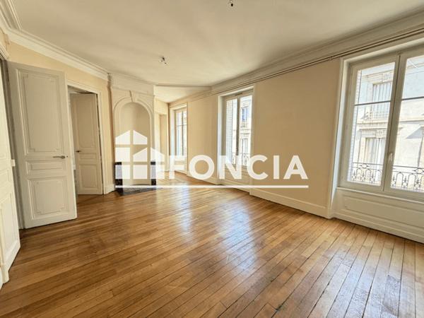 Location Appartement 5 pièces 133.89 m² - 4 RUE DE SERRE Nancy 54000