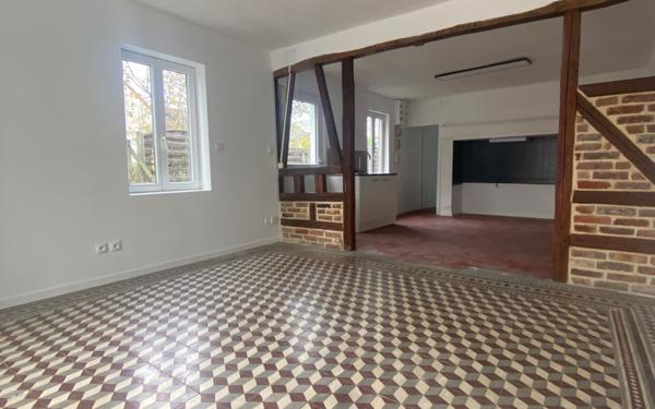 Maison à louer    2 pièces •  Vignacourt