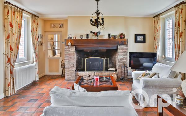 Maison à vendre    9 pièces •  Gournay-en-Bray