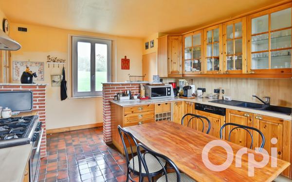 Maison à vendre    9 pièces •  Gournay-en-Bray