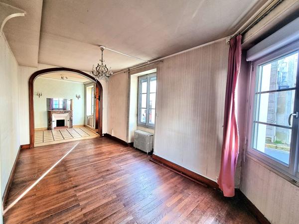 Maison Chateauneuf Sur Sarthe 9 pièce(s) 170 m2