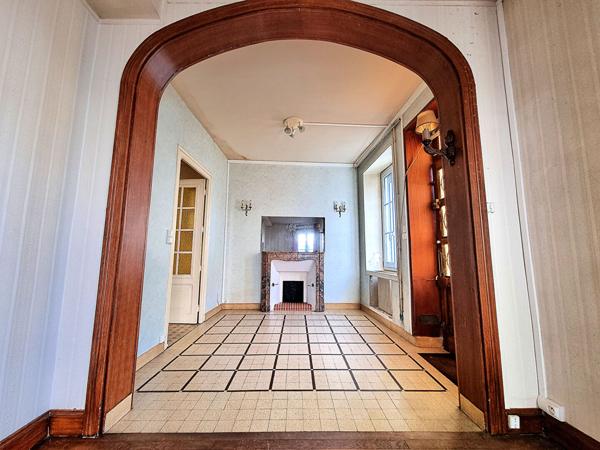 Maison Chateauneuf Sur Sarthe 9 pièce(s) 170 m2