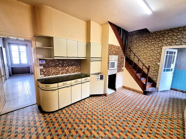 Maison Chateauneuf Sur Sarthe 9 pièce(s) 170 m2