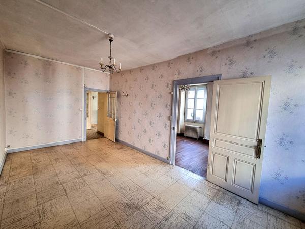 Maison Chateauneuf Sur Sarthe 9 pièce(s) 170 m2