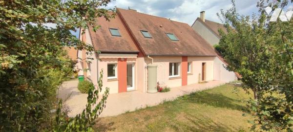 COULAINES Maison de 125 m² 5 chambres dont une suite parentale au rez-de-chaussée