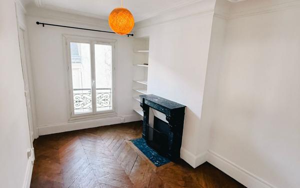 Appartement à vendre    2 pièces • 28 m2 Paris 18