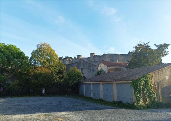 Grand garage à vendre Carcassonne 110m² au pied de la Cité médiévale secteur Trivalle