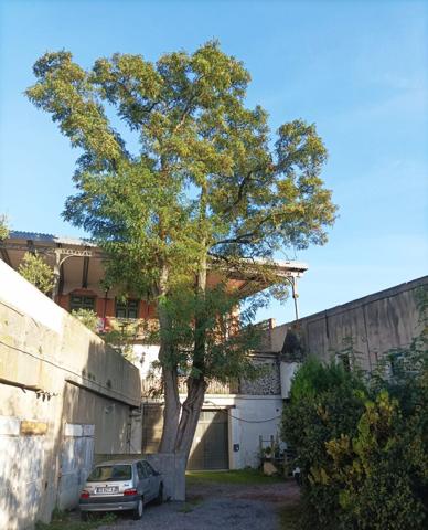 Grand garage à vendre Carcassonne 110m² au pied de la Cité médiévale secteur Trivalle