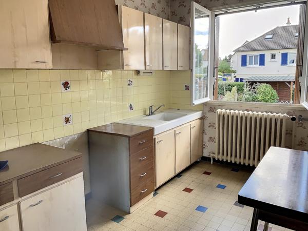 Maison dans le centre de Changé