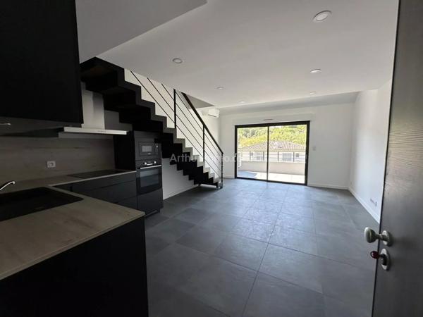 Location Appartement 3 pièces 78 m2 à Ajaccio