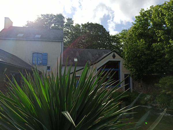 Vaste maison de bourg, 4 chambres, très joli jardin