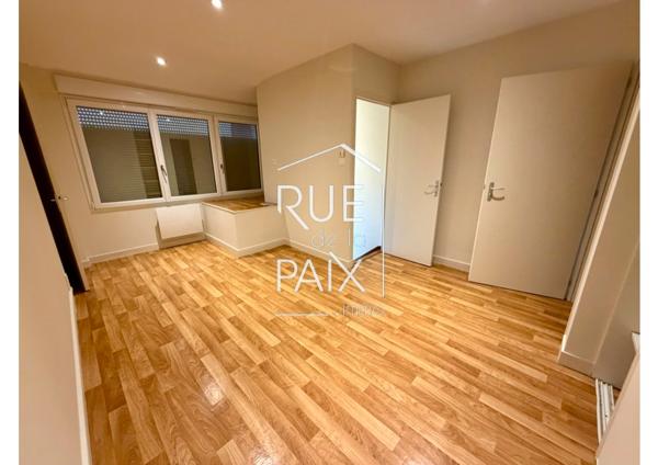 79300 BRESSUIRE Appartement T2 centre-ville Bressuire