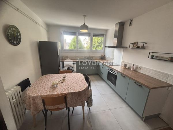 Appartement T4 de 77.49 m² au 2ième étage avec ascenseur