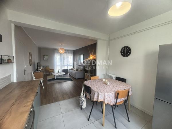 Appartement T4 de 77.49 m² au 2ième étage avec ascenseur