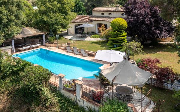 Maison à vendre    5 pièces • 165 m2 La Gaude