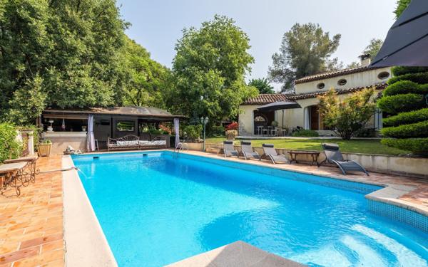 Maison à vendre    5 pièces • 165 m2 La Gaude