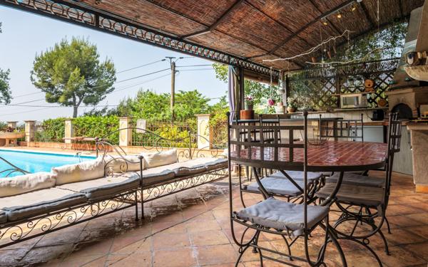 Maison à vendre    5 pièces • 165 m2 La Gaude