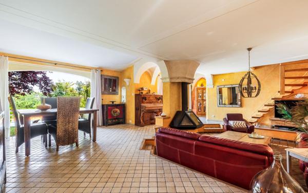 Maison à vendre    5 pièces • 165 m2 La Gaude