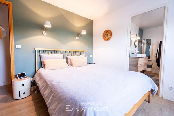 Villa contemporaine suspendue en lisière de forêt