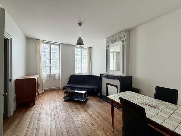 Immeuble 13 pièces 305 m2