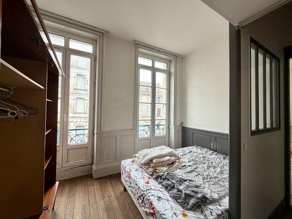 Immeuble 13 pièces 305 m2