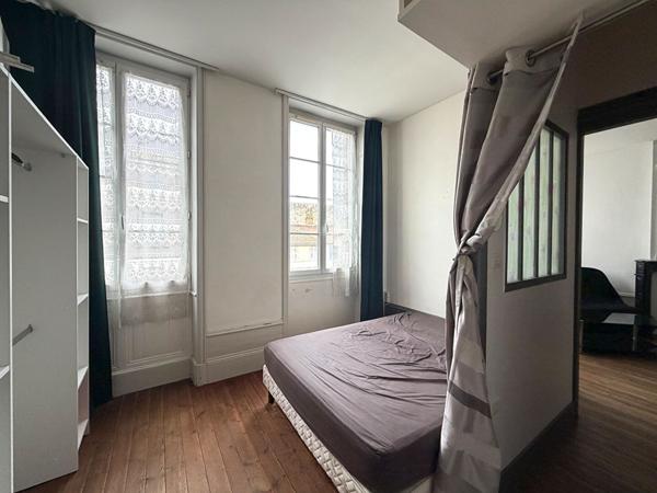 Immeuble 13 pièces 305 m2