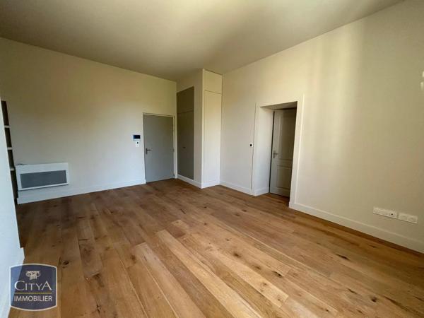 Appartement à louer 2 pièces 46.6m² Dole (39100)