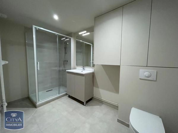 Appartement à louer 2 pièces 46.6m² Dole (39100)
