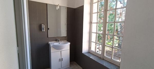 Local commercial  212m2