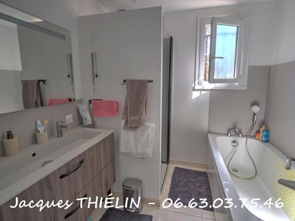 Spacieuse maison familiale de 180 m² avec 7 chambres et piscine chauffée