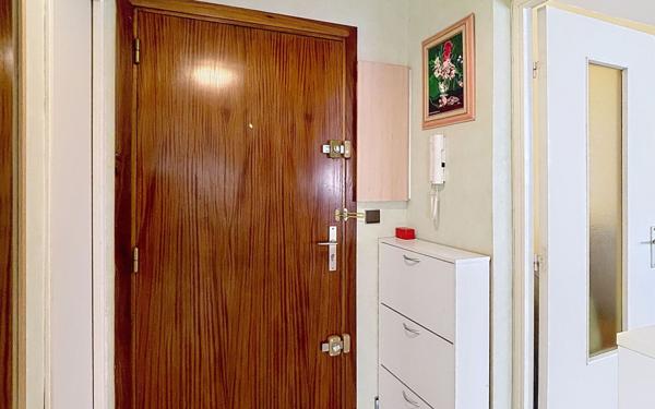 Appartement à vendre    2 pièces • 42,54 m2 Marseille 10