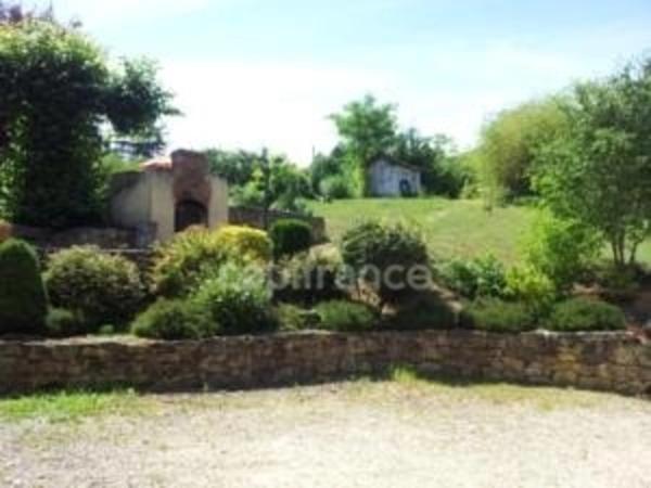 Maison à vendre 17 pièces SAINT CYPRIEN (24) environ 7446m² de terrain