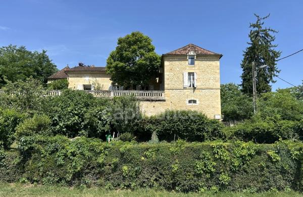 Maison à vendre 17 pièces SAINT CYPRIEN (24) environ 7446m² de terrain