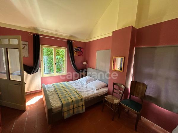 Maison à vendre 17 pièces SAINT CYPRIEN (24) environ 7446m² de terrain