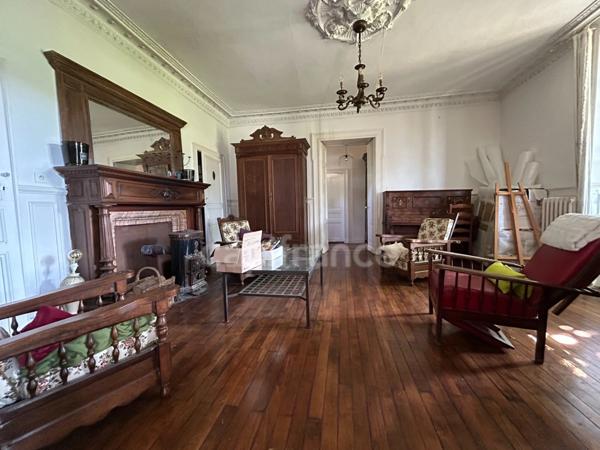 Maison à vendre 17 pièces SAINT CYPRIEN (24) environ 7446m² de terrain