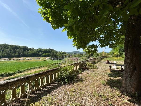 Maison à vendre 17 pièces SAINT CYPRIEN (24) environ 7446m² de terrain