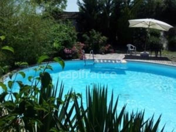 Maison à vendre 17 pièces SAINT CYPRIEN (24) environ 7446m² de terrain