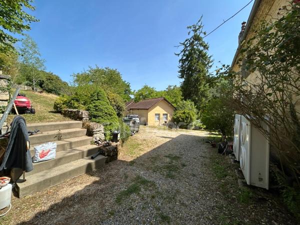 Maison à vendre 17 pièces SAINT CYPRIEN (24) environ 7446m² de terrain