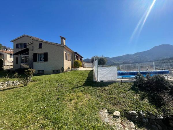 Maison individuelle avec piscine  - Vue dominante -  Digne-les-Bains (04000)