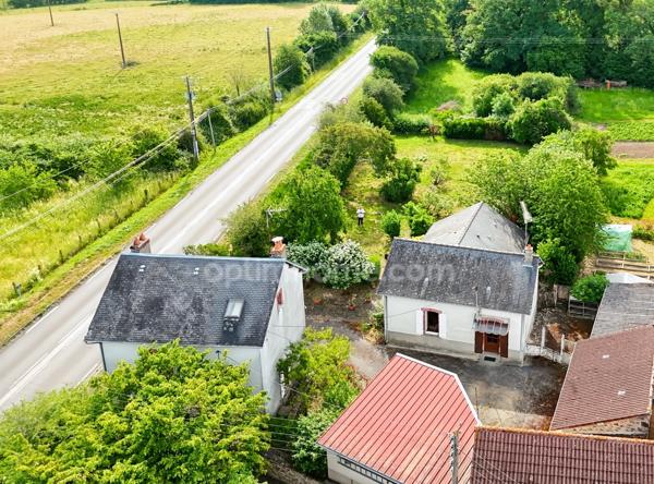MAISON PLAIN PIED 2 Chambres - 77  m² + MAISON 3 niveaux - 3 Chambres - 82 m² - GARAGE et DEPENDANCES - terrain 1700 m² environ  MAGNAC LAVAL (87190)