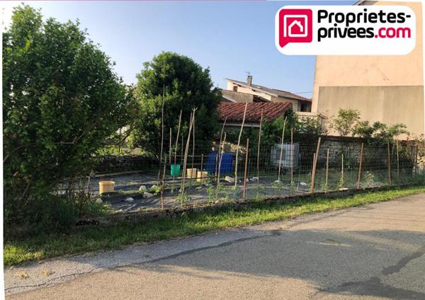 JARDIN POTAGER AVEC CABANE ET EXTENSION POSSIBLE - CENTRE VILLAGE DE CHALLES-LA-MONTAGNE (Ain)