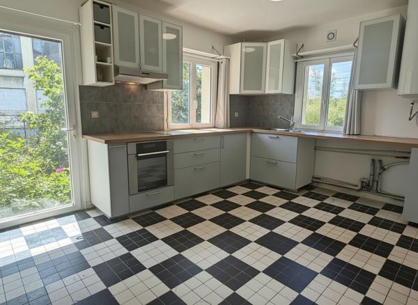 Appartement Viroflay 3 pièces en duplex 60m² utile avec jardin et grenier