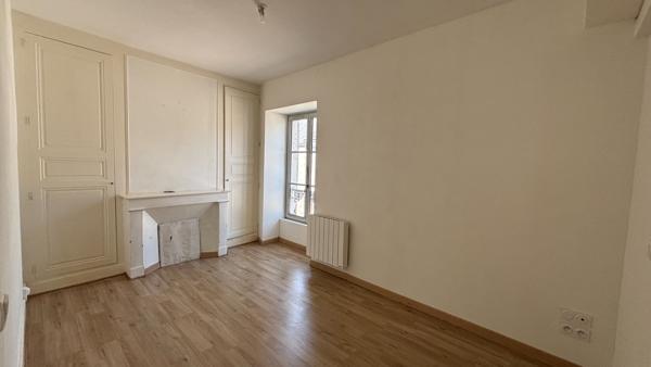 SUEVRES - APPART T2
